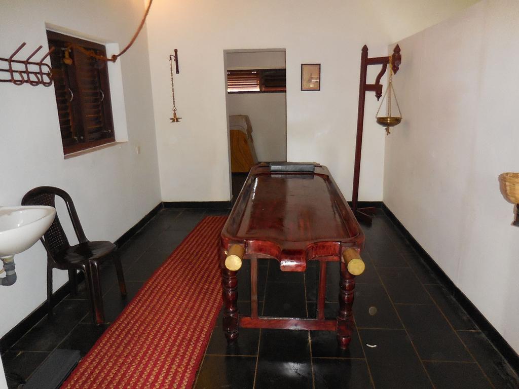 Kanan Beach Resort Nīleshwar Habitación foto
